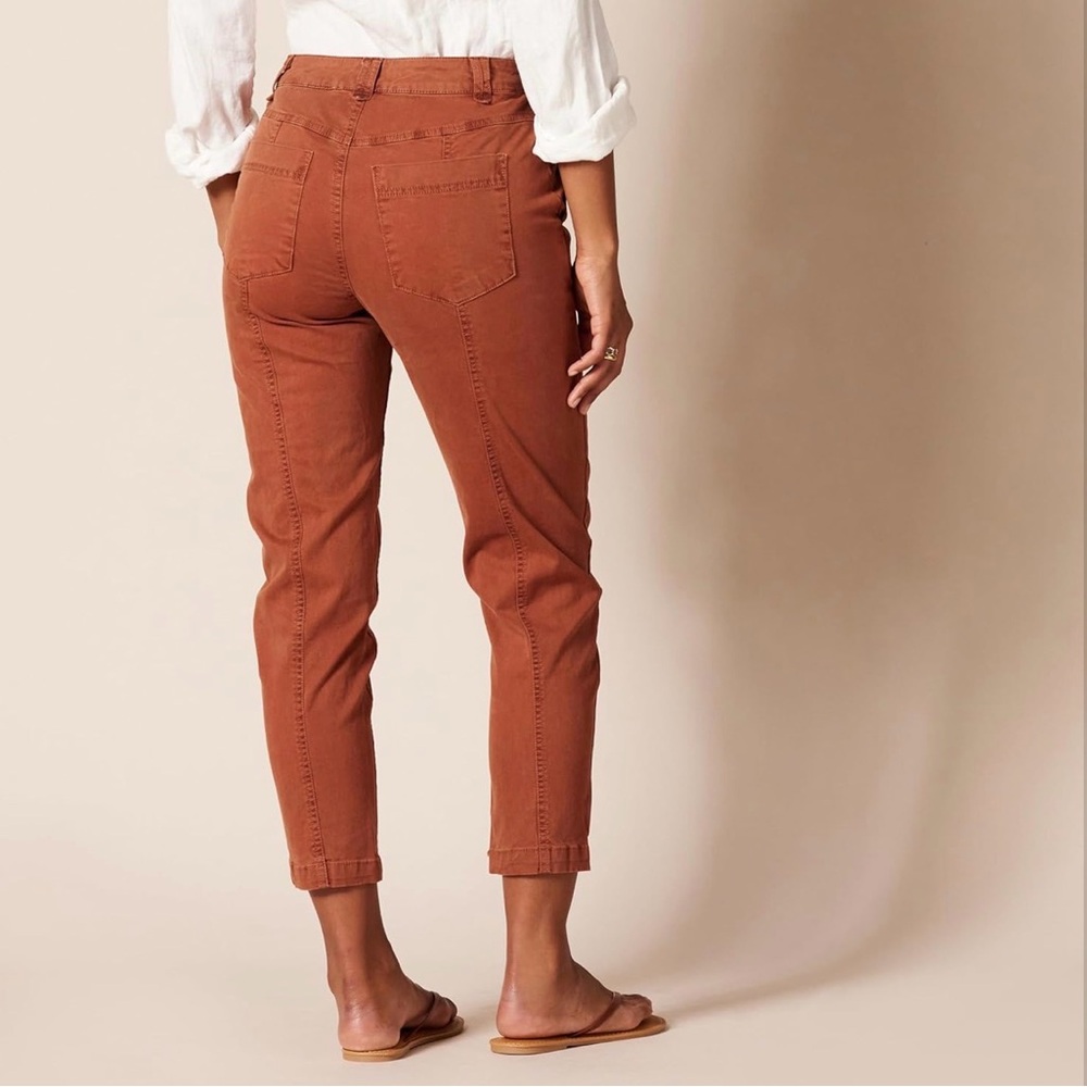 Women’s crop Rust colored pant - Picture 3 of 5